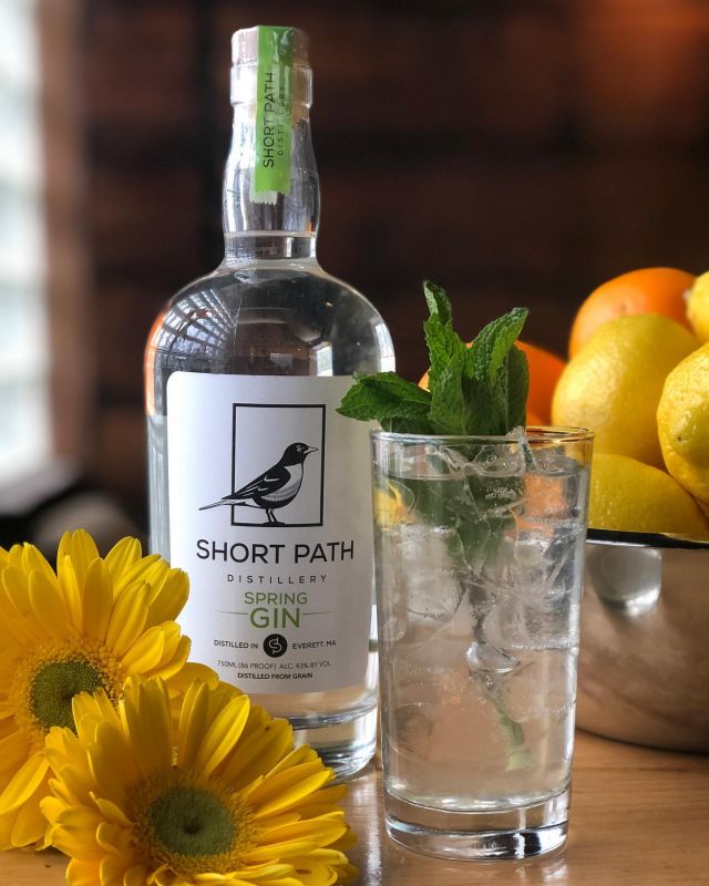 Spring is officially here! Celebrate with @shortpathdistillery Spring Gin: a suite of bright and floral botanicals that best represent the season. 

AVAILABLE NOW out of our warehouse! Log onto Retailer Portal (link in bio) or talk to your sales rep today to place and order. 

#shortpathdistillery #shortpath #springgin #gin #craftspirits #locallymade #localMA #drinklocal #MAspirits #MAbrands #BlueprintBrands #lknifeandson