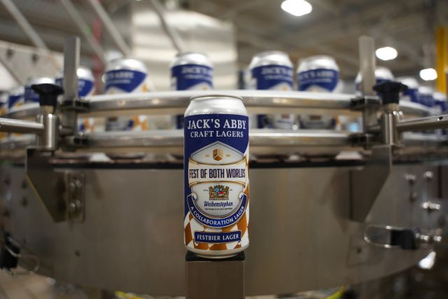⚠COLLABORATION ALERT!!!

If you haven't heard, our friends at @jacksabbycraftlagers have teamed up with our other friends at @weihenstephan_official  to create Fest of Both Worlds, a collaboration festbier lager just in time for Oktoberfest! Oktoberfest is in full swing now, so DON'T MISS OUT on this brew before it's gone!

#collaborationbeer #jacksabbycraftlagers #jacksabby #weihenstephan #weihenstephaner #festofbothworlds #collabbeer #collablager #festbierlager #festbier #lager #oktoberfestseason #oktoberfest2023 #germanfest #germanlager #beer #drinkbeer #lknifeandson
